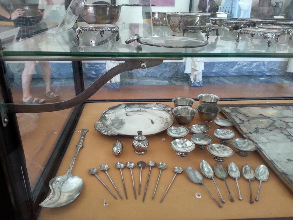 I.10.4 Pompeii.
Part of Silver Treasure from the House of the Menander. August 2016. On display in Naples Archaeological Museum. Photo courtesy of Maribel Velasco.