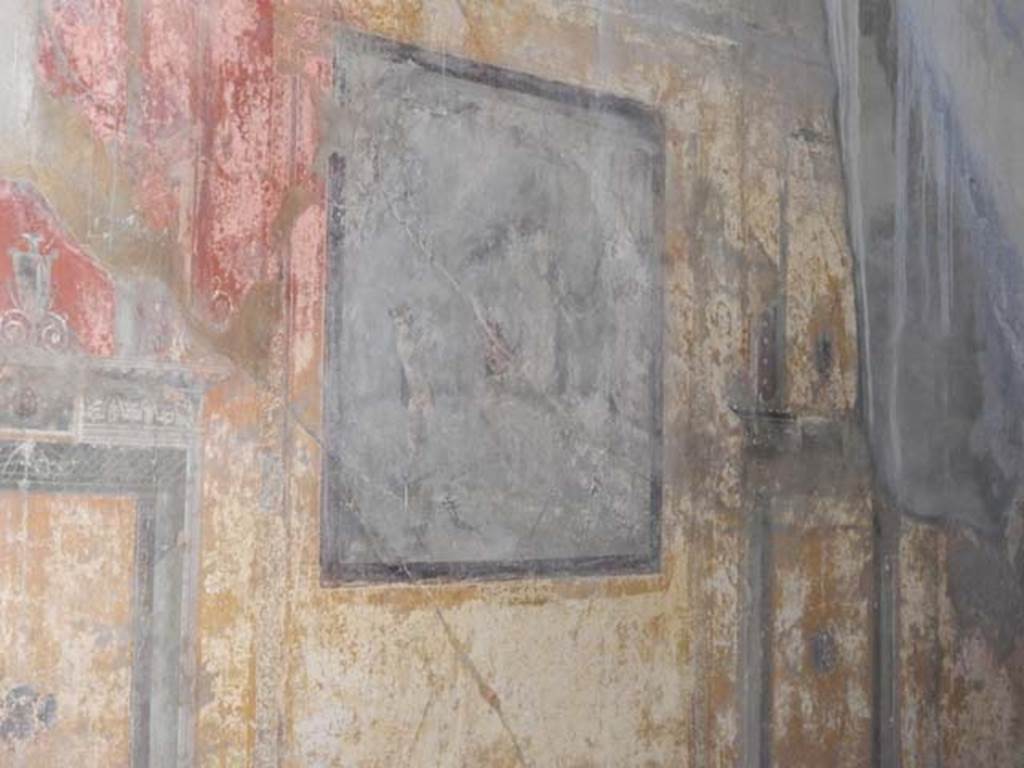1.10.4 Pompeii. May 2015. Room 19, central painting on north wall. Photo courtesy of Buzz Ferebee.