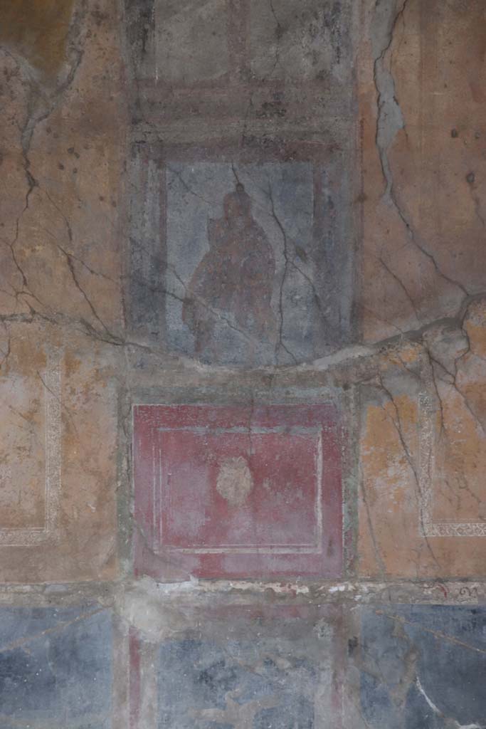 I.10.4 Pompeii. September 2021.
Room 18, painted panel from centre of east wall. Photo courtesy of Klaus Heese.