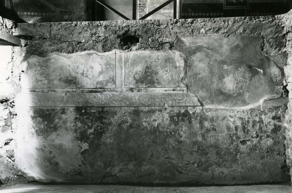 I.10.4 Pompeii. 1972. House of Menander, room under triclinium, N wall. Photo courtesy of Anne Laidlaw.
American Academy in Rome, Photographic Archive. Laidlaw collection _P_72_8_6.