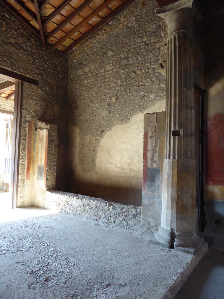 I.10.4 Pompeii. September 2017. Room 8, west wall.
Foto Annette Haug, ERC Grant 681269 DÉCOR.