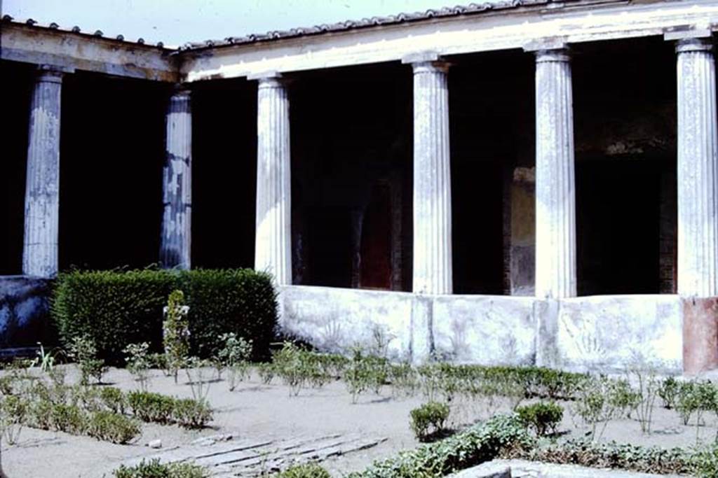 I.10.4 Pompeii. 1966. North-east corner of peristyle garden with painted east pluteus wall. Photo by Stanley A. Jashemski.
Source: The Wilhelmina and Stanley A. Jashemski archive in the University of Maryland Library, Special Collections (See collection page) and made available under the Creative Commons Attribution-Non Commercial License v.4. See Licence and use details.
J66f0389