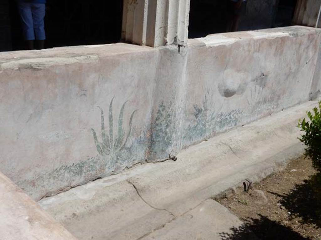 I.10.4 Pompeii. May 2017. Detail of painted pluteus on east side of peristyle garden in north-east corner. Photo courtesy of Buzz Ferebee.