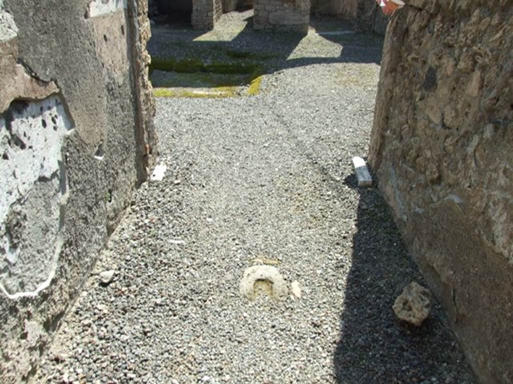I.10.8 Pompeii. March 2009. Entrance corridor.