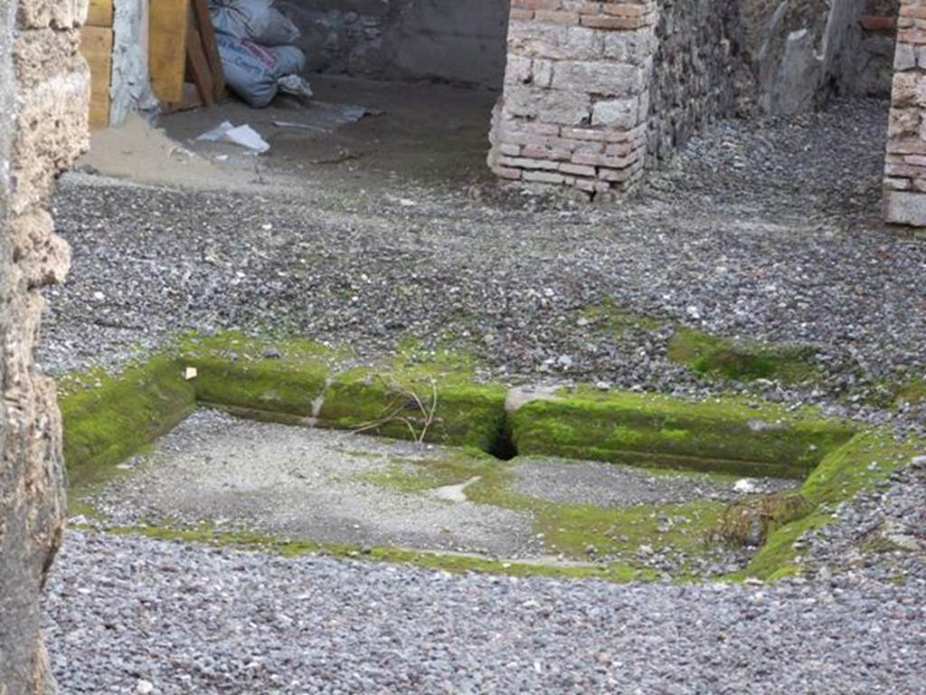 I.10.8 Pompeii. December 2007. Impluvium.