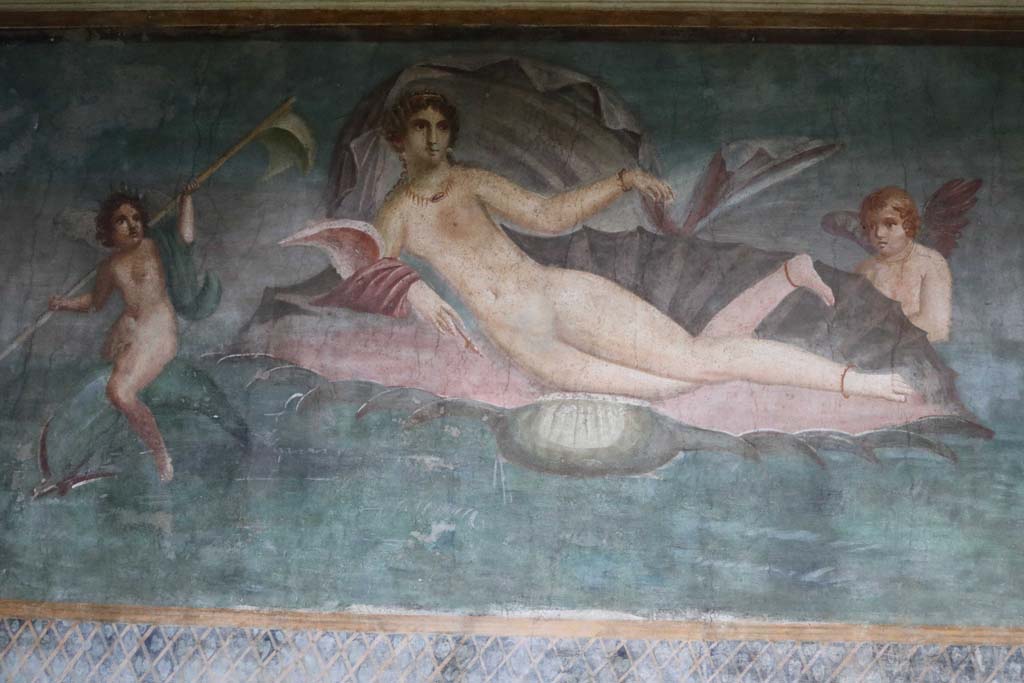 II.3.3 Pompeii. December 2018.
Room 11, central panel from south wall with Venus/Aphrodite in a shell. Photo courtesy of Aude Durand.