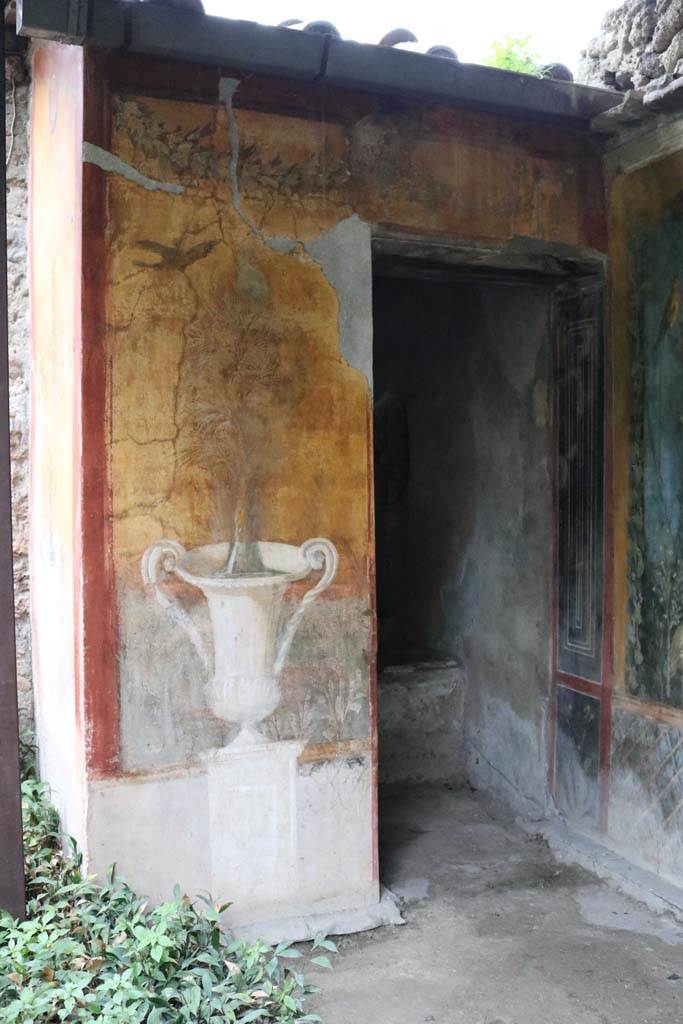 II.3.3 Pompeii. December 2018.
Doorway to room 17, in south-east corner of garden. Photo courtesy of Aude Durand.