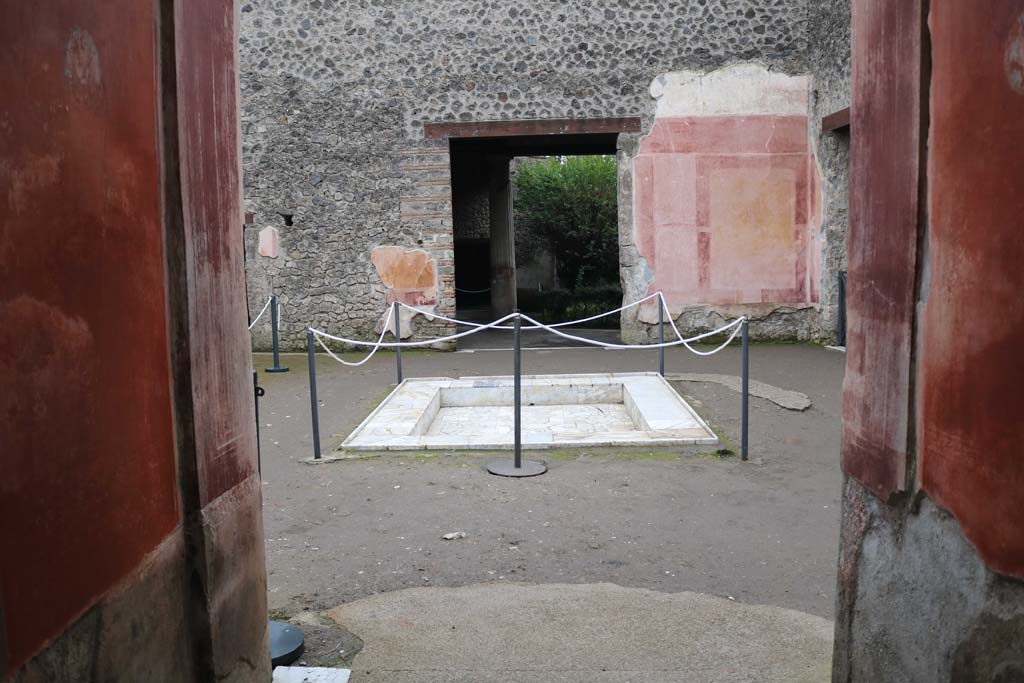 II.3.3 Pompeii, December 2018. Room 1, looking south from entrance corridor across atrium. Photo courtesy of Aude Durand.