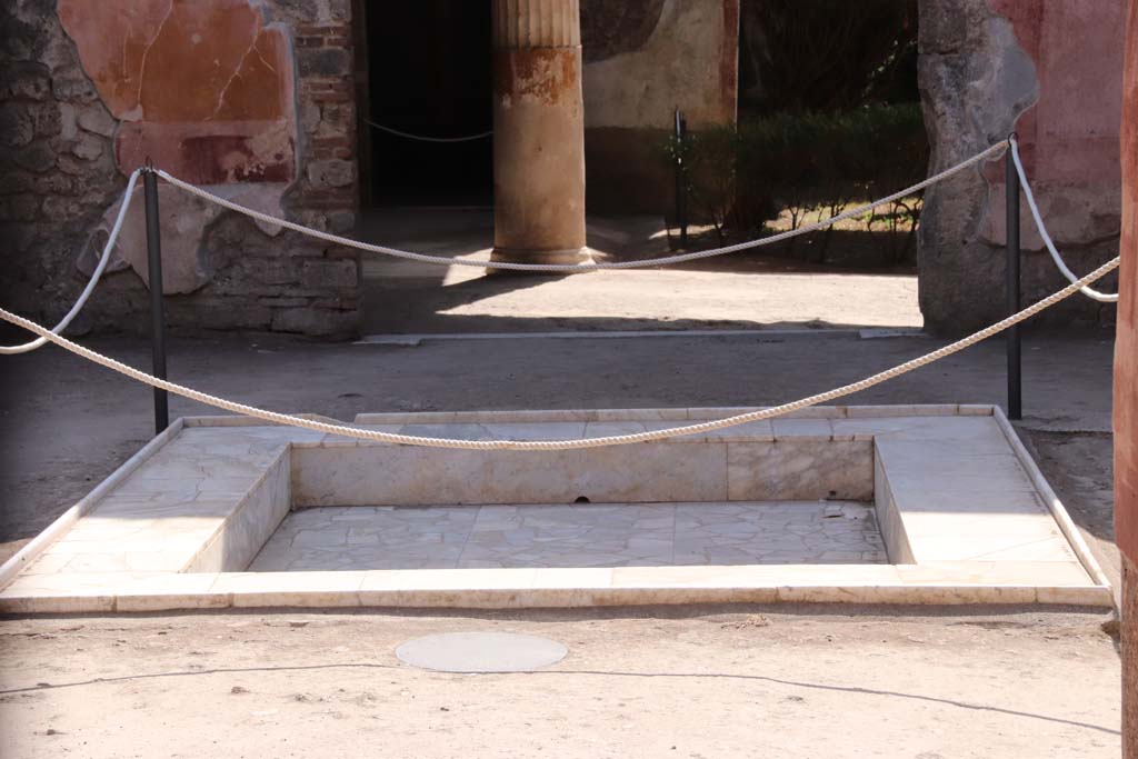II.3.3 Pompeii. September 2019. Room 2, looking south across impluvium in atrium.
Photo courtesy of Klaus Heese.