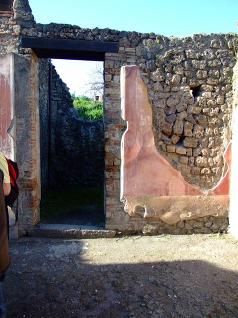 II.3.3 Pompeii. March 2009. Doorway to Room 3.