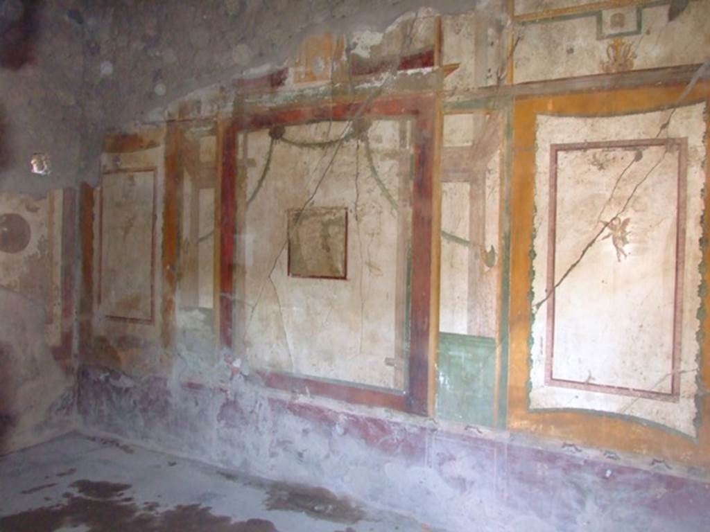 II.3.3 Pompeii. March 2009. Room 4. South wall.