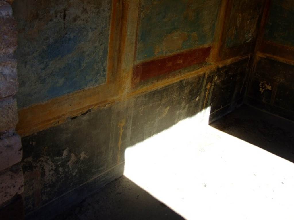 II.3.3 Pompeii. March 2009. Room 10, East wall.