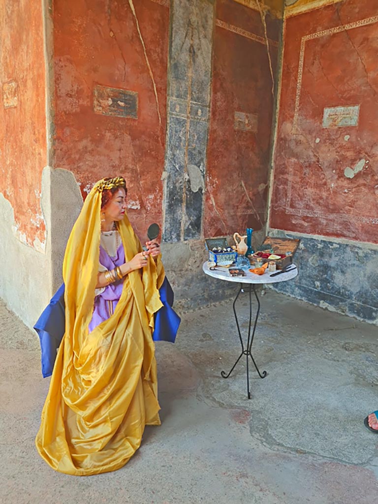 II.3.3 Pompeii. 8th June 2024.
Room 11, looking towards west wall in north-west corner of north portico. Photo courtesy of Giuseppe Ciaramella.