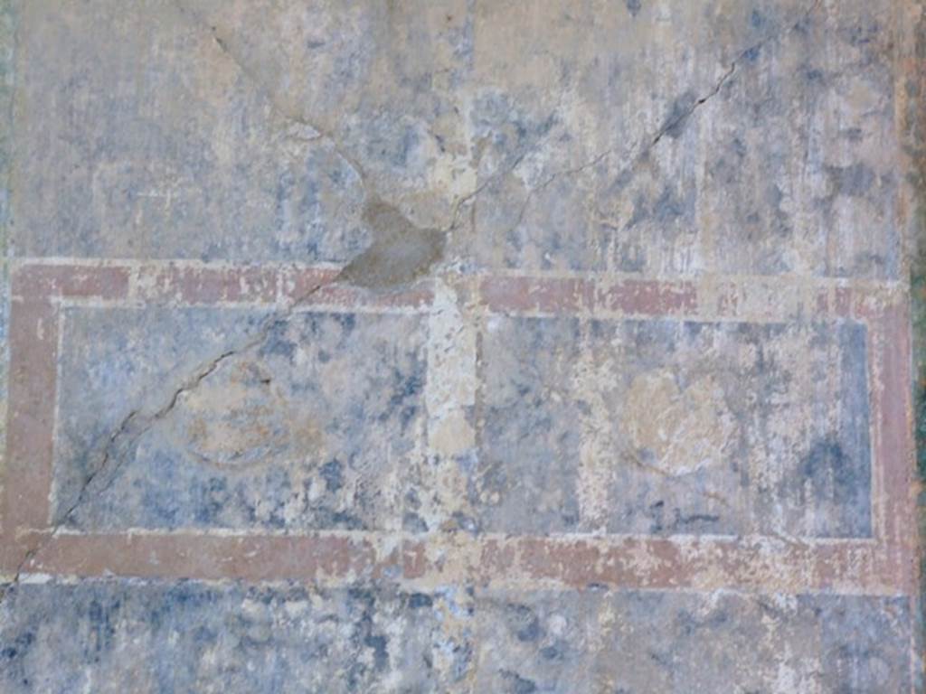 II.3.3 Pompeii. March 2009. Room 11, North wall of North Portico. Wall decoration.