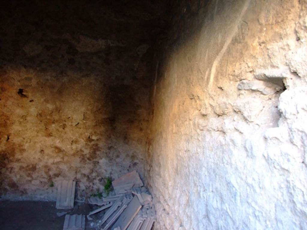 II.3.3 Pompeii. March 2009. Room 14, North west corner.