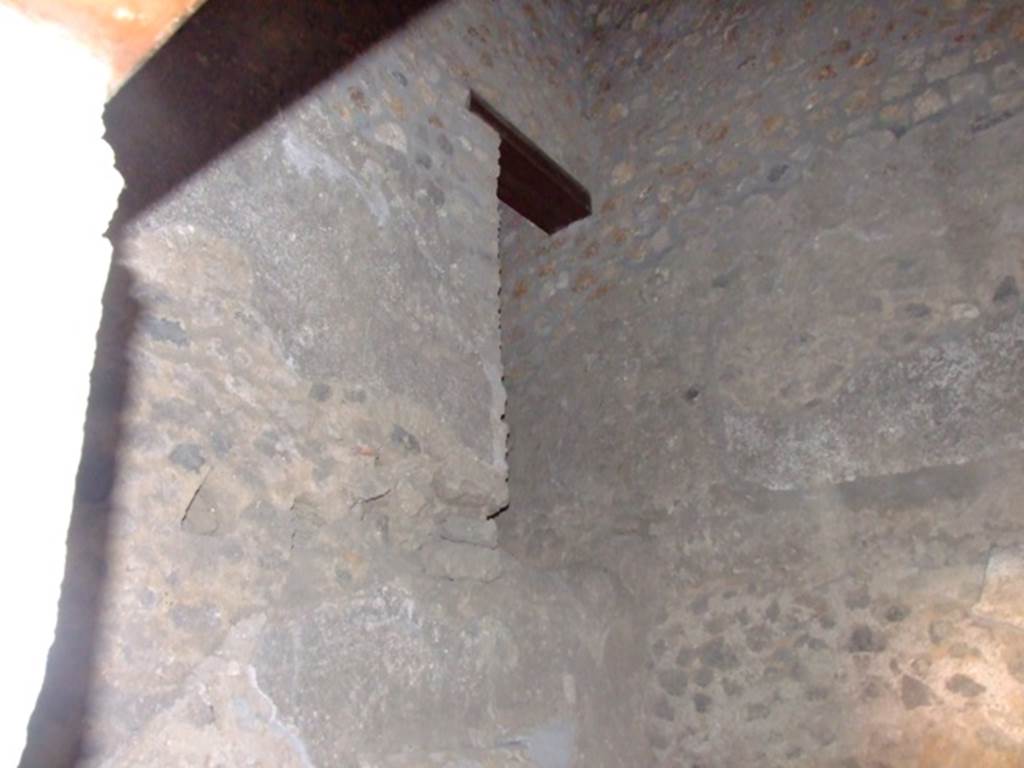 II.3.3 Pompeii. March 2009. Room 15, Upper South wall.