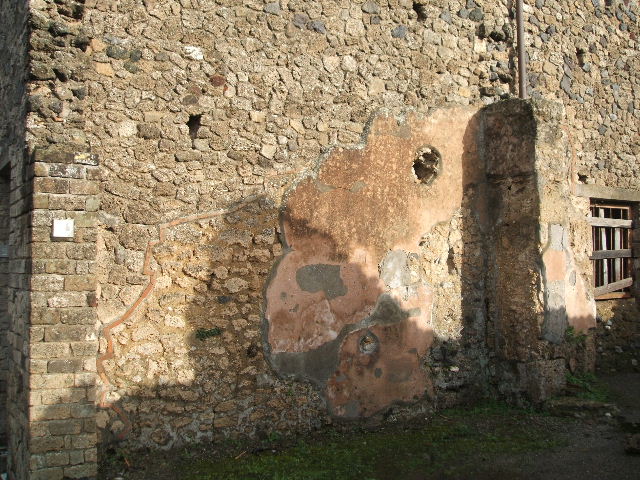 II.4.1 Shop.  Praedia di Giulia Felice (Julia Felix).  Recess on right hand side of shop.