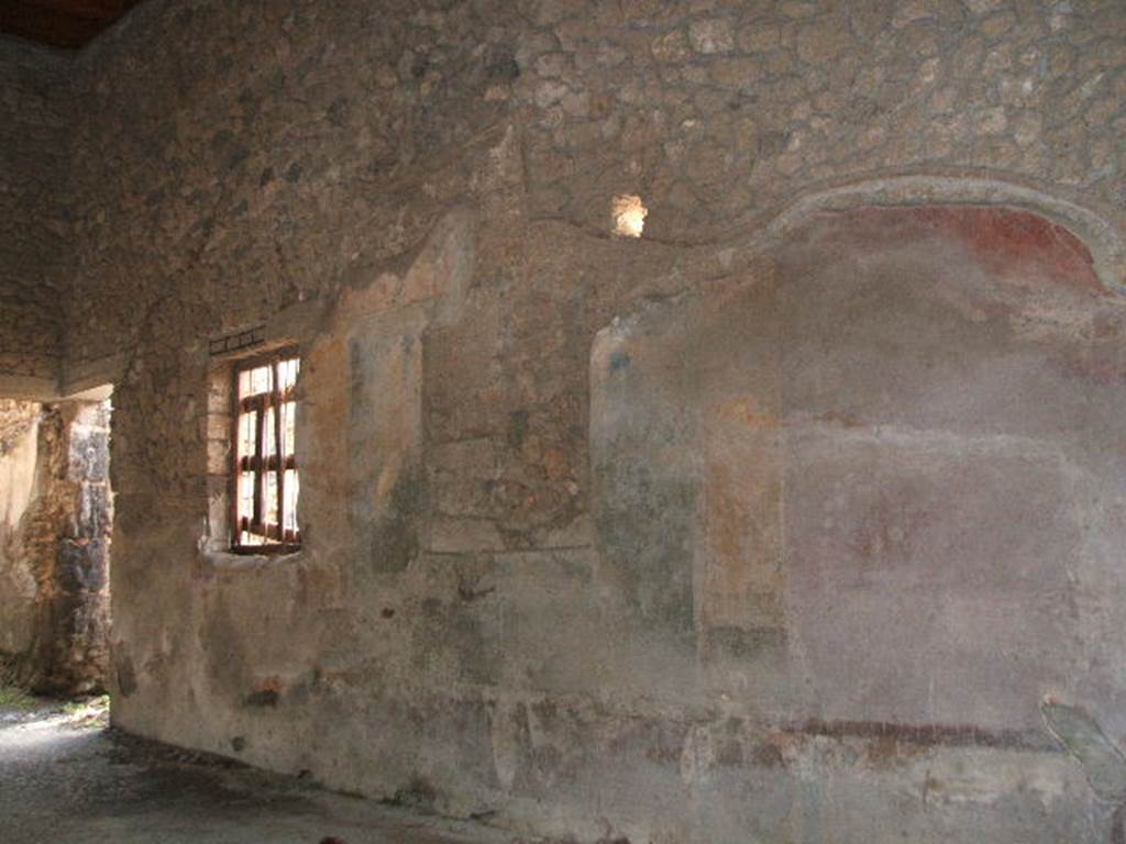 II.4.3 Pompeii. Atrium west wall.