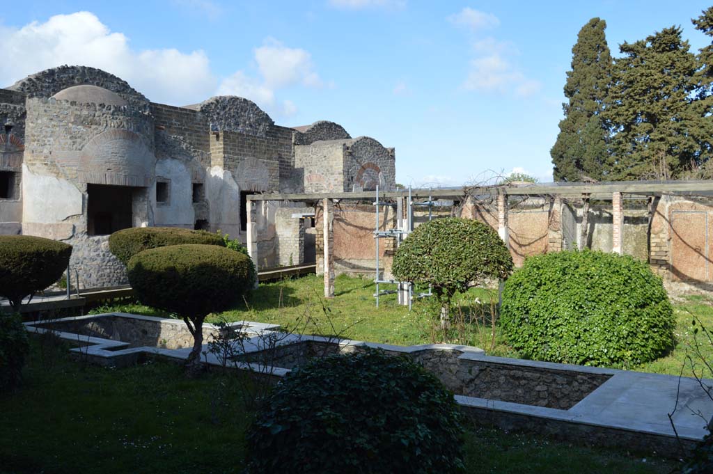 II.4.6 Pompeii. March 2019. Looking north-east from west portico.
Foto Taylor Lauritsen, ERC Grant 681269 DÉCOR.
