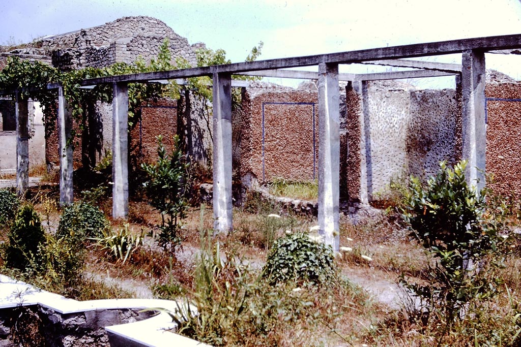II.4.6 Pompeii. 1966. Niches on east side of garden, looking north. Photo by Stanley A. Jashemski.
Source: The Wilhelmina and Stanley A. Jashemski archive in the University of Maryland Library, Special Collections (See collection page) and made available under the Creative Commons Attribution-Non-Commercial License v.4. See Licence and use details.
J66f0627