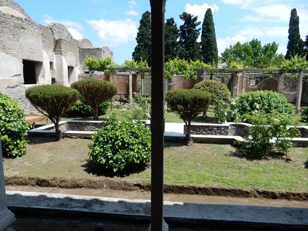 II.4.6 Pompeii. May 2016. Looking north-east across garden area, from portico.
Photo courtesy of Buzz Ferebee.