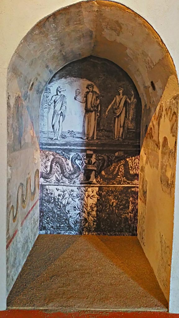 II.4.6 Pompeii. 2016/2017.
Reconstructed niche from sacrarium. Photo courtesy of Giuseppe Ciaramella.