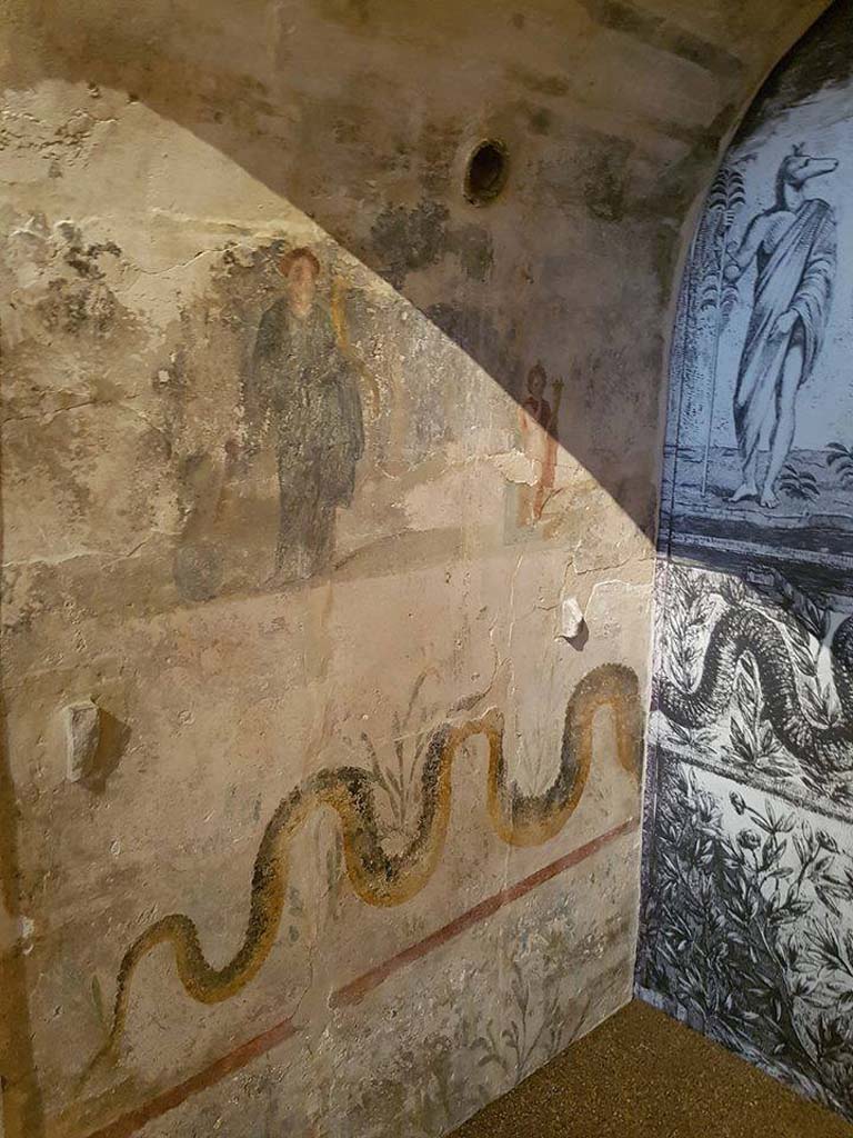 II.4.6 Pompeii. June 2016. Reconstruction of niche from sacrarium, left-hand side.
Photograph © Parco Archeologico di Pompei.