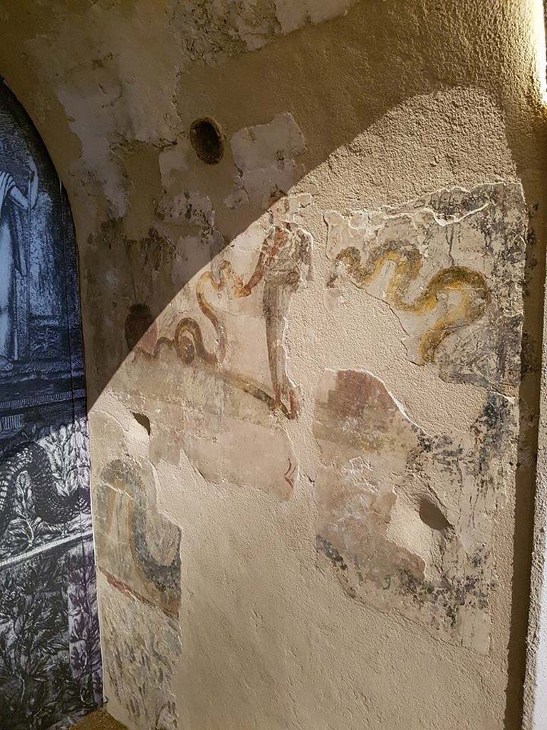 II.4.6 Pompeii. June 2016. Reconstruction of niche from sacrarium, right-hand side.
Photograph © Parco Archeologico di Pompei.