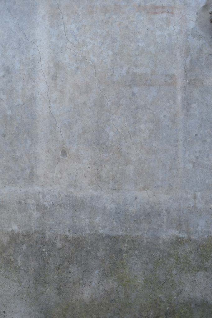 II.4.10 Pompeii. March 2019.
Detail of remaining painted stucco on exterior south wall in peristyle/garden area.
Foto Taylor Lauritsen, ERC Grant 681269 DÉCOR.