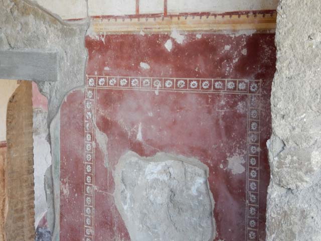 II.4.10 Detail of Wall from Tablinum of Praedia di Guilia Felice (Julia Felix).  
Now in Naples Archaeological Museum.
