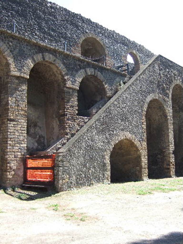 II.6 Pompeii. September 2005. Amphitheatre, northern end of central staircase on west side.