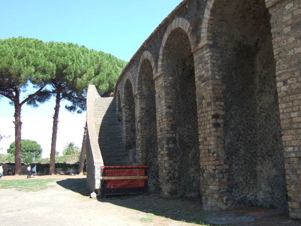 II.6 Pompeii. September 2005. Amphitheatre, south end of north-west double staircase.