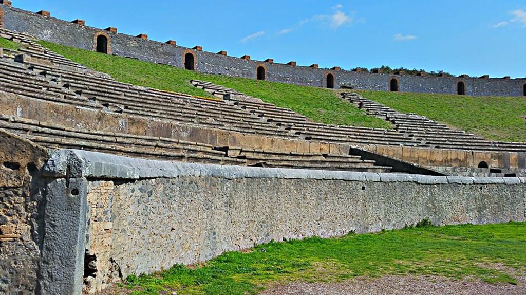 II.6 Pompeii. 2015/2016. Looking east towards seating from north end. Photo courtesy of Giuseppe Ciaramella.