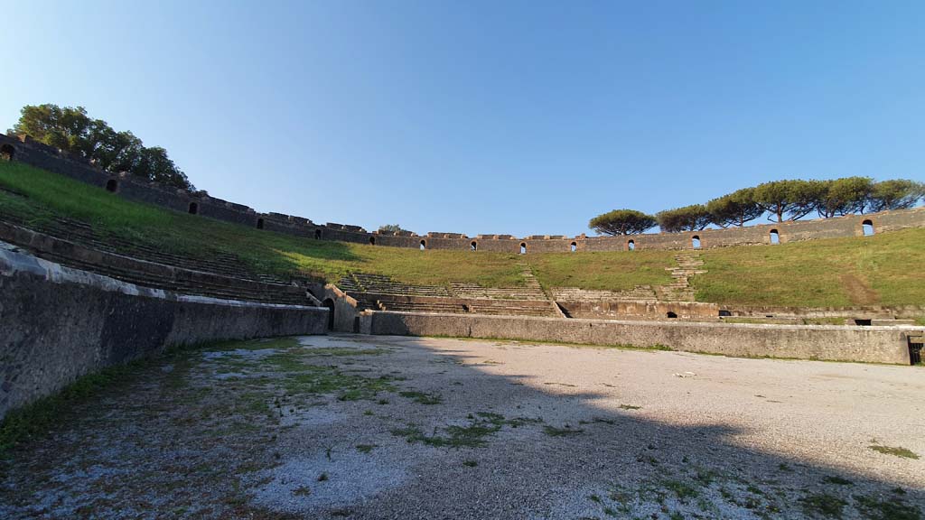II.6 Pompeii. July 2021. Looking south-west across arena.
Foto Annette Haug, ERC Grant 681269 DÉCOR.