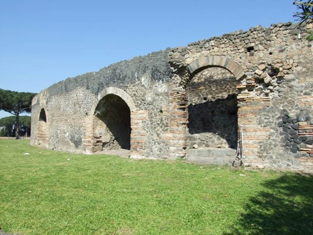 II.6 Pompeii. March 2009. South side of Amphitheatre. Looking west along the terrace, which was formed from the city wall on the south and east sides.