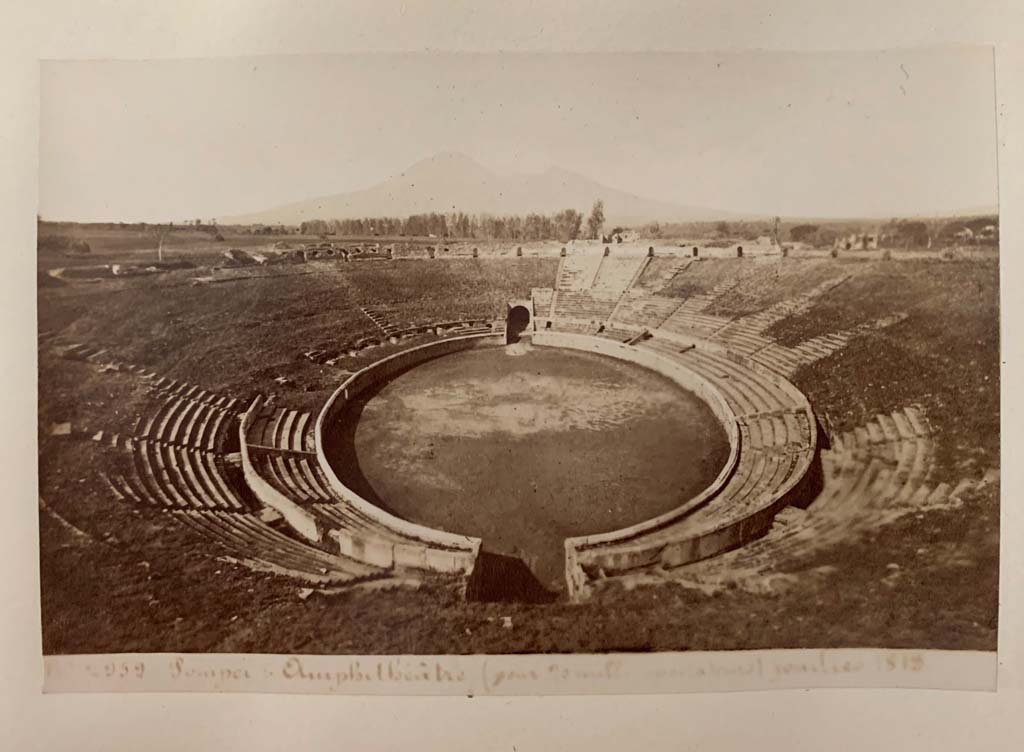 II.6 Pompeii. From an Album by M. Amodio, c.1880, entitled “Pompei, destroyed on 23 November 79, discovered in 1748”.
Looking north. Photo courtesy of Rick Bauer.