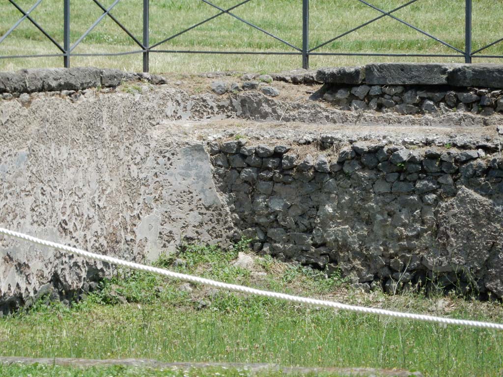 II.7 Pompeii. June 2019. Detail of north-east corner of pool, looking east. Photo courtesy of Buzz Ferebee.