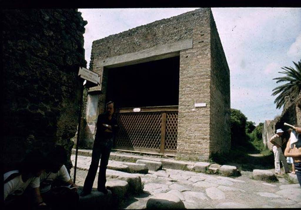 III.3.6 Pompeii. Entrance.
Photographed 1970-79 by Günther Einhorn, picture courtesy of his son Ralf Einhorn.