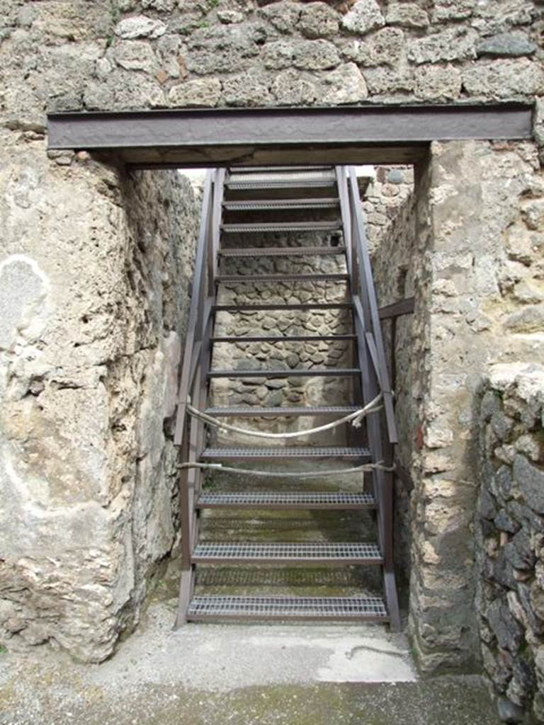 III.4.3  Pompeii.  March 2009.  Room 24.  Corridor to courtyard at room 12.