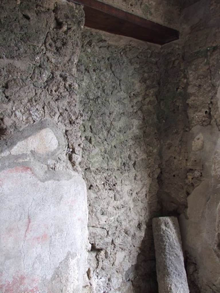 III.4.3 Pompeii. March 2009. Room 1, east side of entrance corridor.