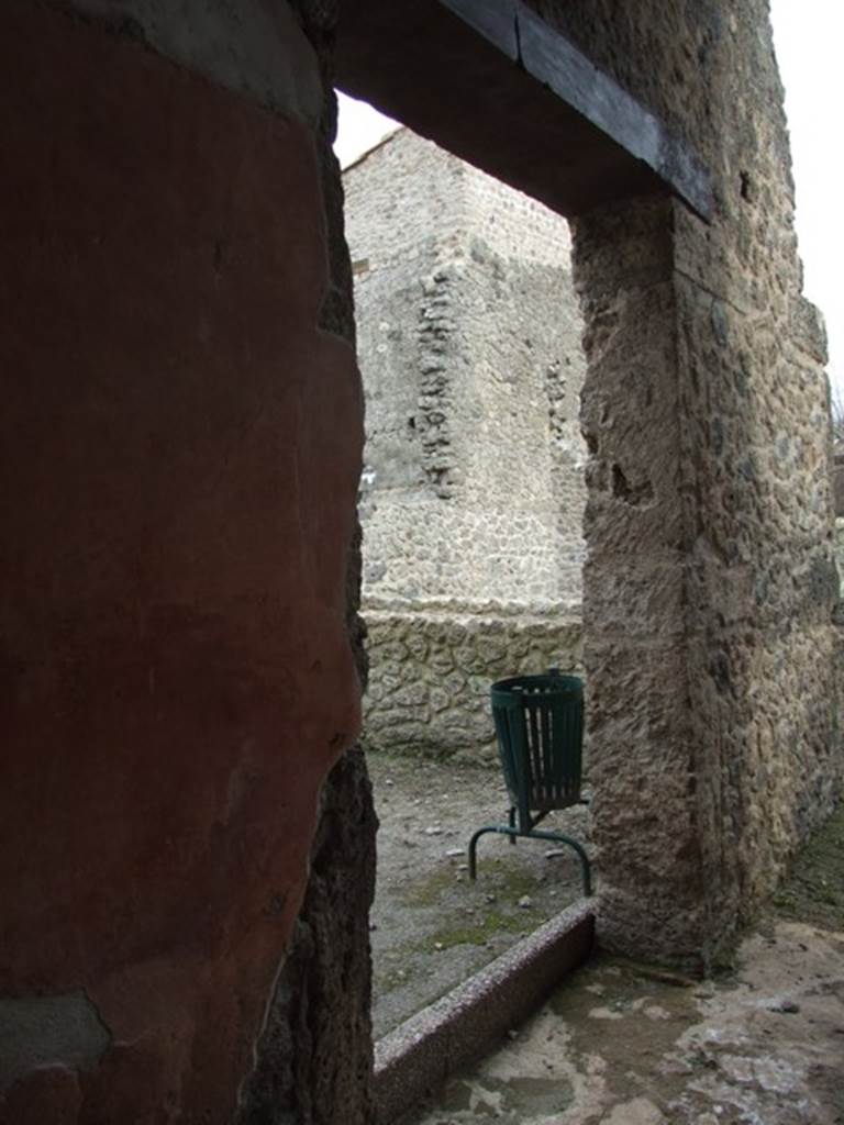III.4.b. Pompeii. March 2009. Door to room 6.