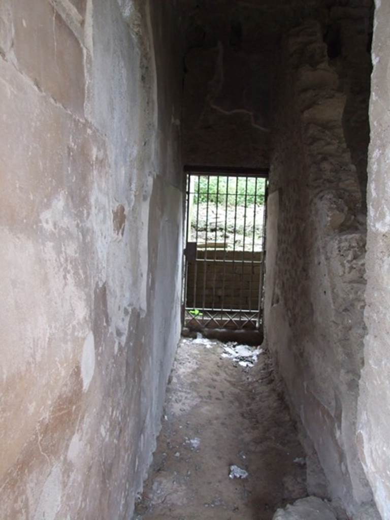 III.4.b. Pompeii. March 2009. Room 1. Staircase to upper floor.