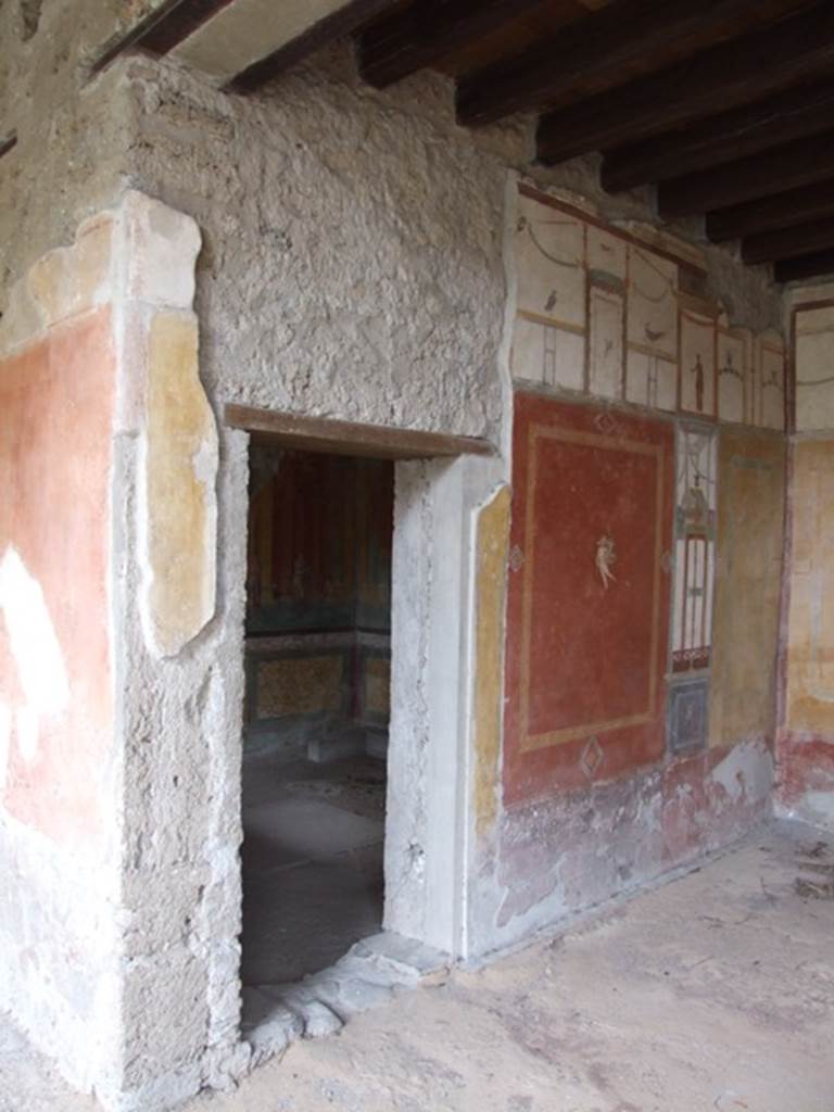 III.4.b. Pompeii. March 2009. Door to room 3 , in west wall of room 4.