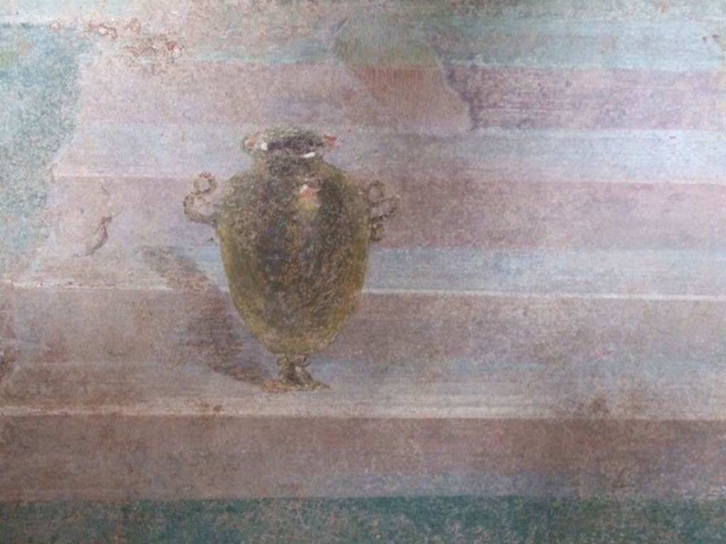 III.4.b. Pompeii. March 2009. Room 3. Oecus. North wall. Painting of urn.