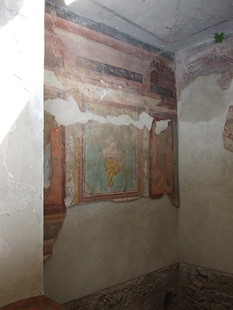 V.1.18 Pompeii. March 2009. Looking towards east wall of exedra “y”.