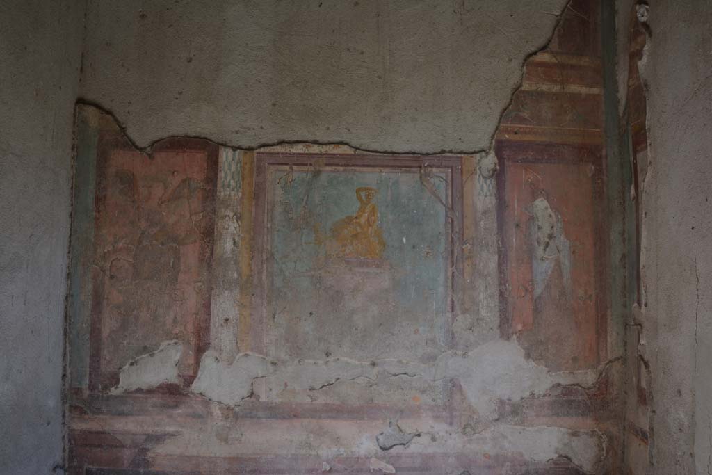 V.1.18 Pompeii. October 2019. Exedra “y”, looking towards paintings on east wall.
Foto Annette Haug, ERC Grant 681269 DÉCOR