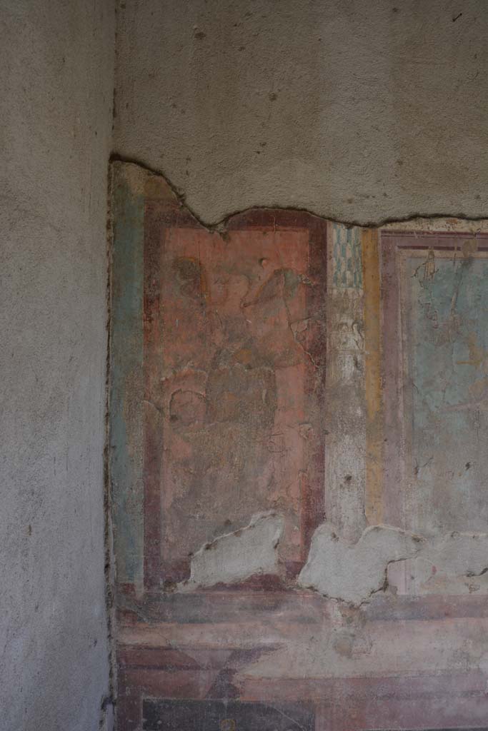 V.1.18 Pompeii. October 2019.
East wall of exedra “y”, at north end. Wall painting of a winged lyre player or muse.
Foto Annette Haug, ERC Grant 681269 DÉCOR.