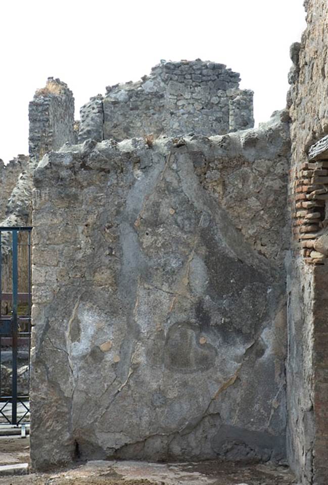 V.1.18 Pompeii. c.2008.
West wall in north-west corner of atrium. Photo by Hans Thorwid.
Photo courtesy of The Swedish Pompeii Project.