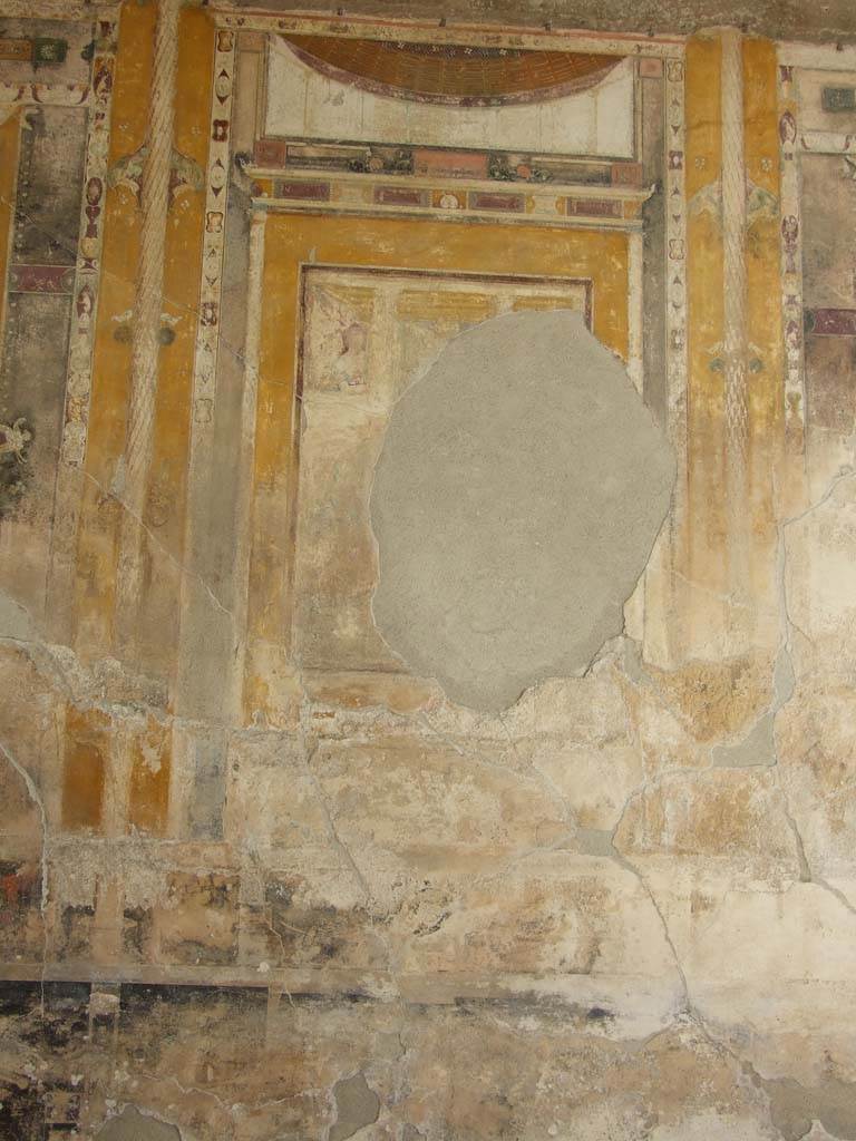 V.1.26 Pompeii. March 2009. Room “i”, south wall of tablinum. Central panel.
Sogliano described this as Return of the Corpse of Hector?
See Sogliano, A, 1879. Le pitture murale Campane. Item number 579, (p.113).