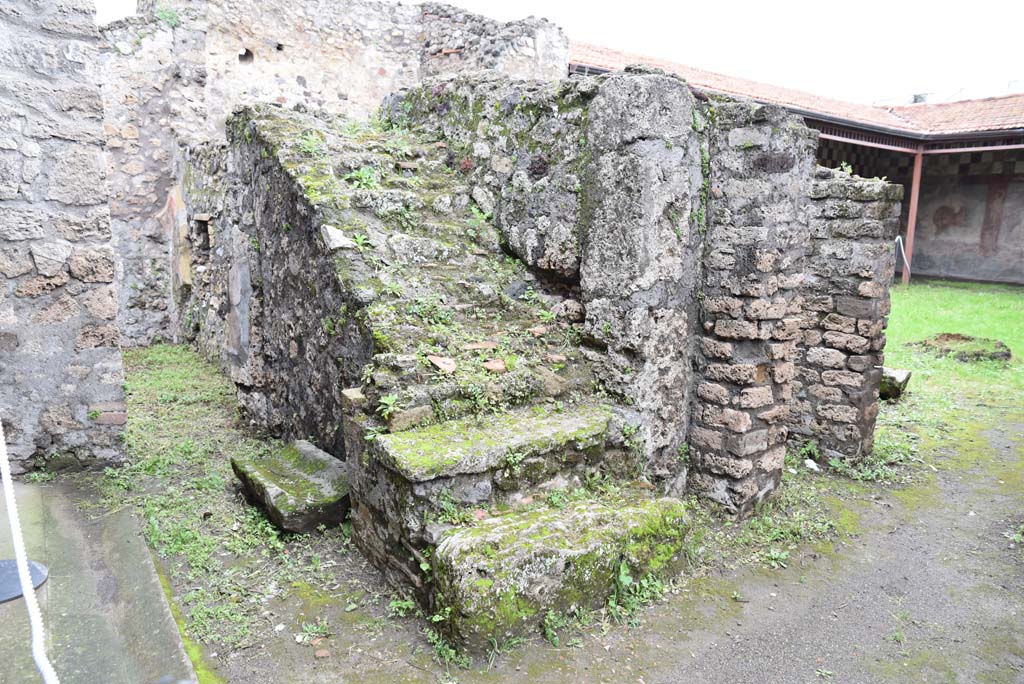 V.4.a Pompeii. March 2018. Room ‘o’, steps to upper floor.
Foto Annette Haug, ERC Grant 681269 DÉCOR.